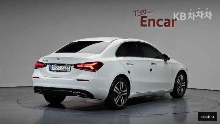 Mercedes-Benz A-Class 2