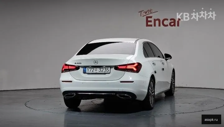 Mercedes-Benz A-Class 4