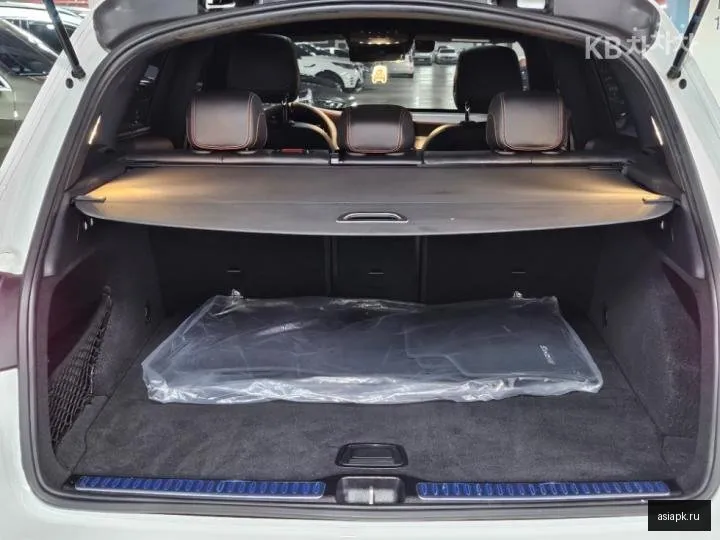 Mercedes-Benz GLC-Class 6