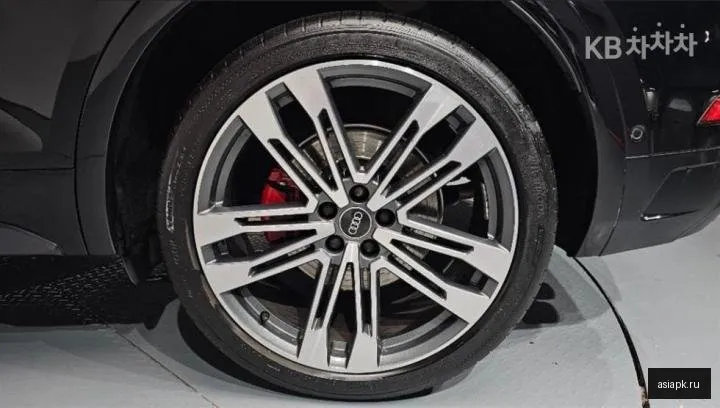 Audi SQ5 6