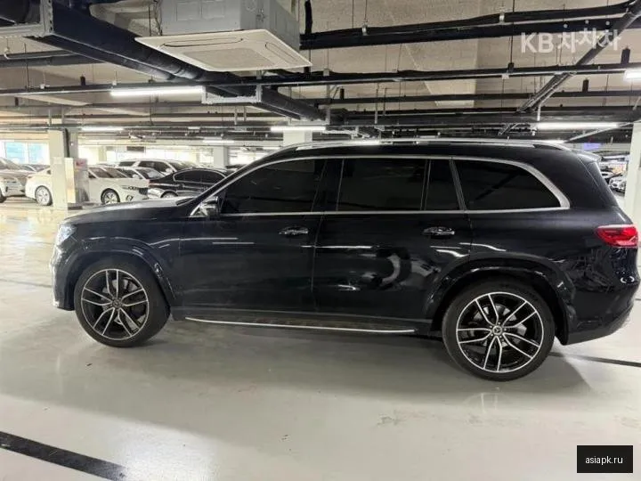 Mercedes-Benz GLS-Class 6