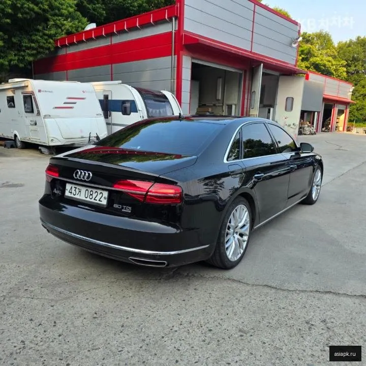 Audi A8 6