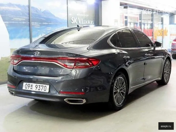 Hyundai Grandeur 4