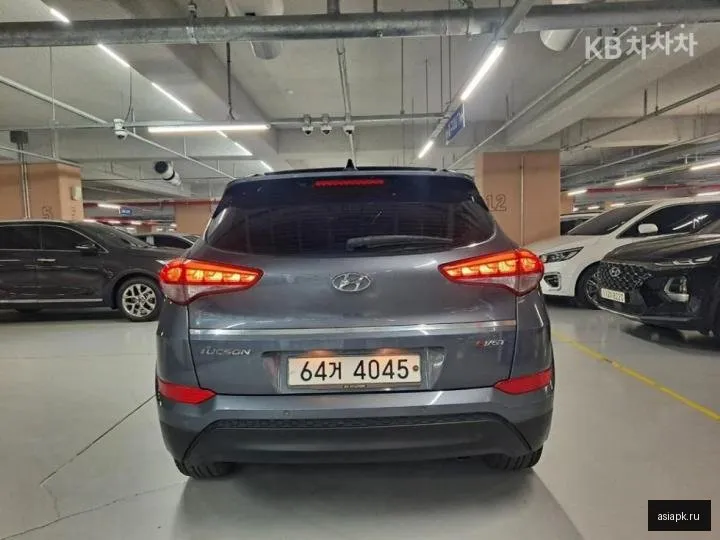 Hyundai Tucson 4