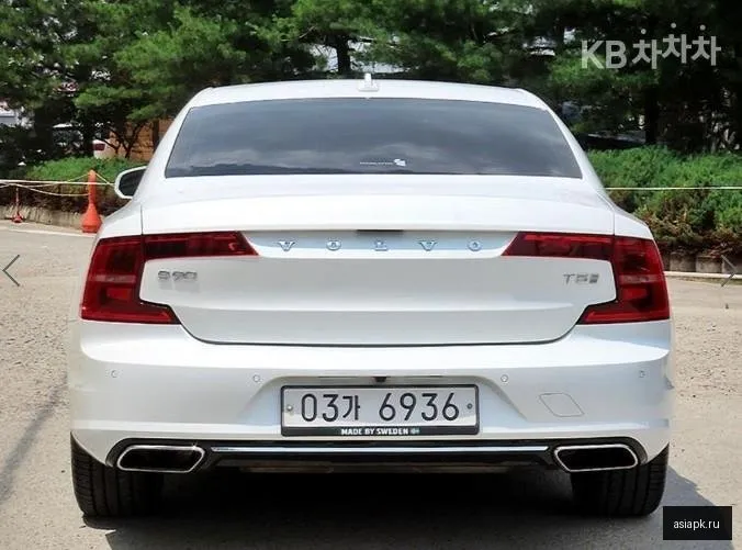 Volvo S90 4