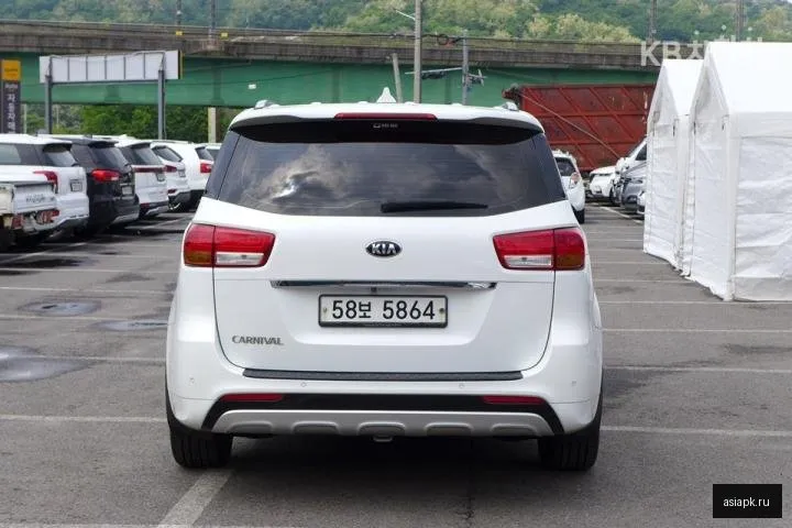 Kia Carnival 3