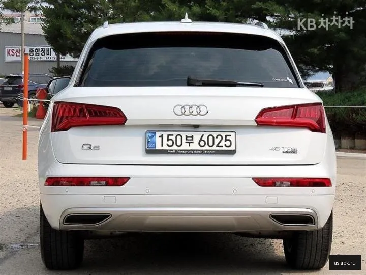 Audi Q5 4