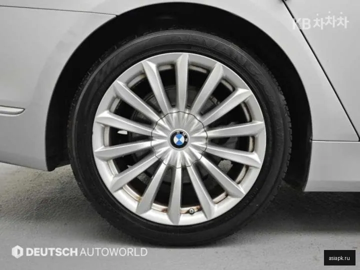 BMW 7-Series 5