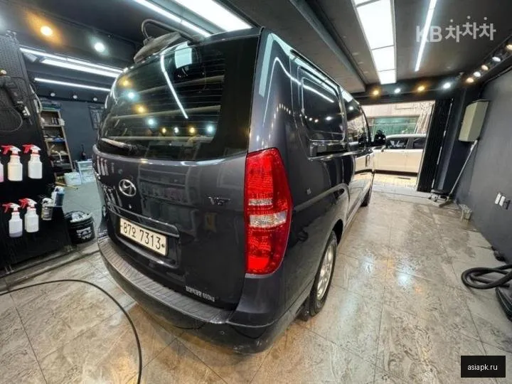 Hyundai Starex 4