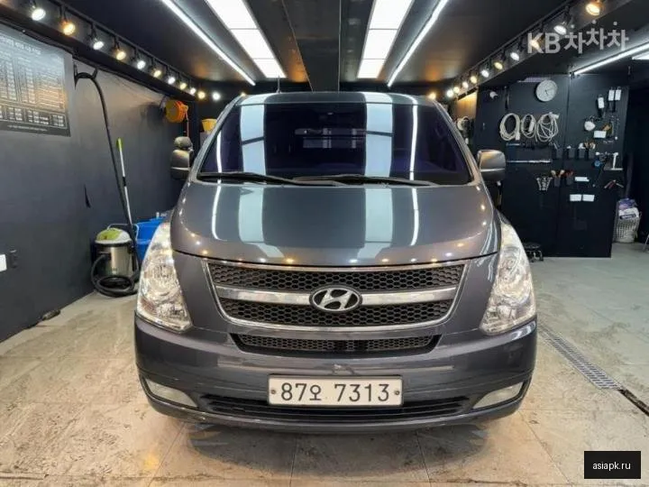 Hyundai Starex