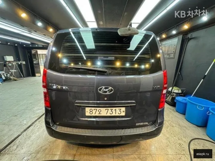 Hyundai Starex 2