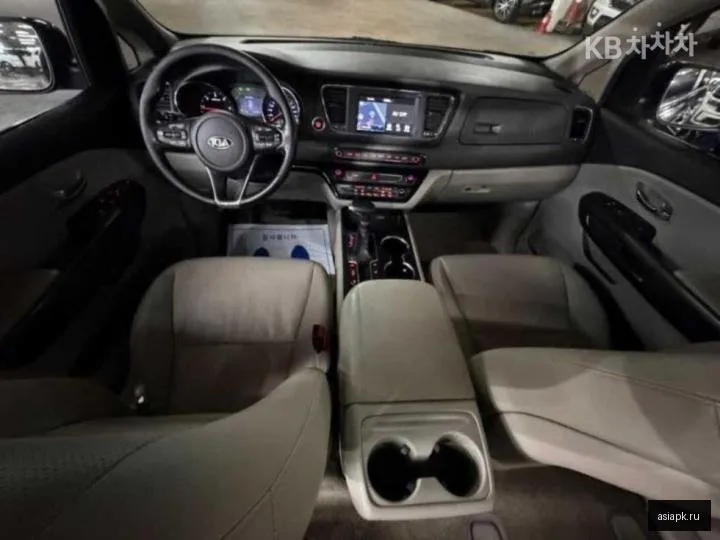 Kia Carnival 6