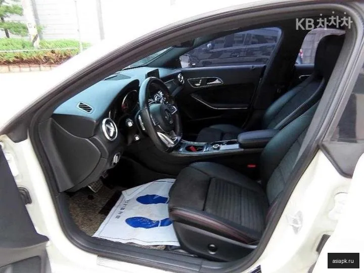 Mercedes-Benz CLA-Class 5