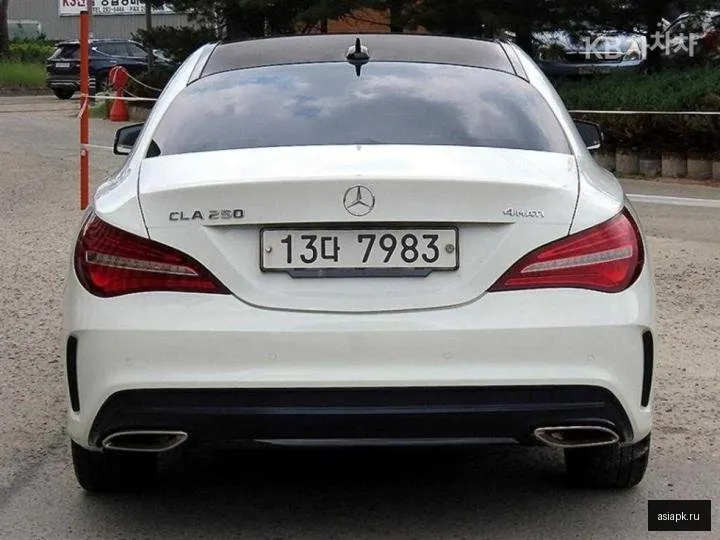 Mercedes-Benz CLA-Class 4