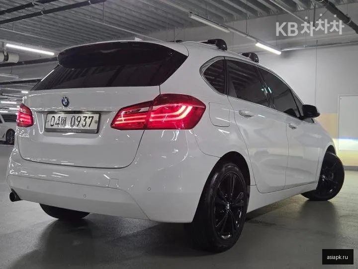 BMW 2-Series 6
