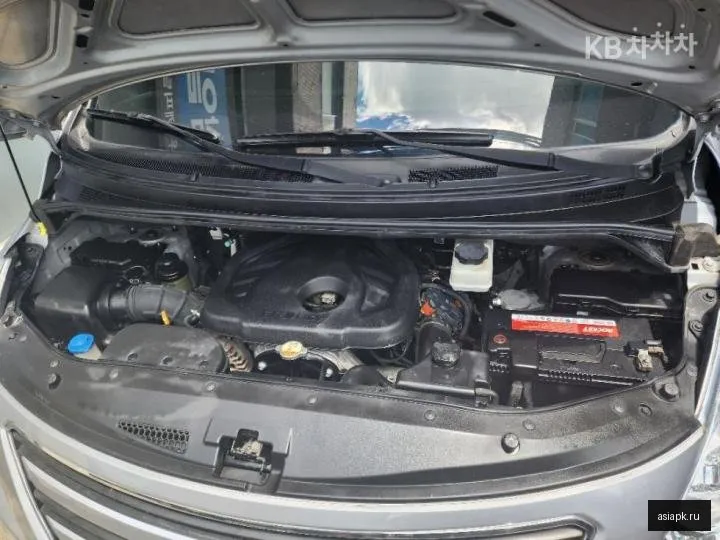 Hyundai Starex 6