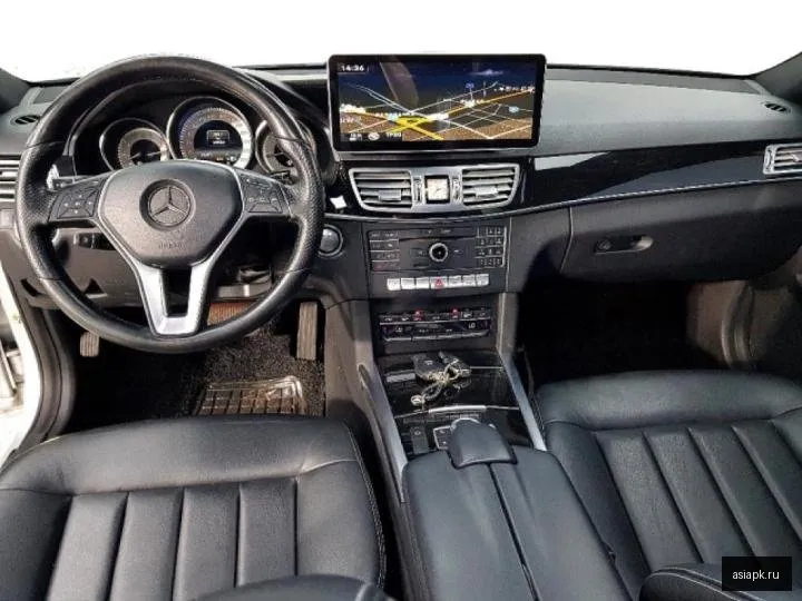 Mercedes-Benz E-Class 5