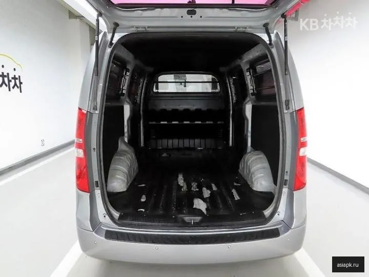 Hyundai Starex 5