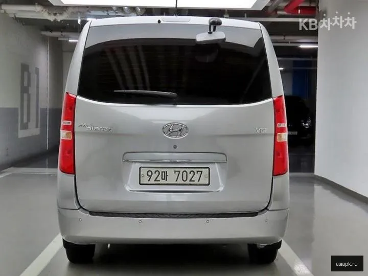 Hyundai Starex 3