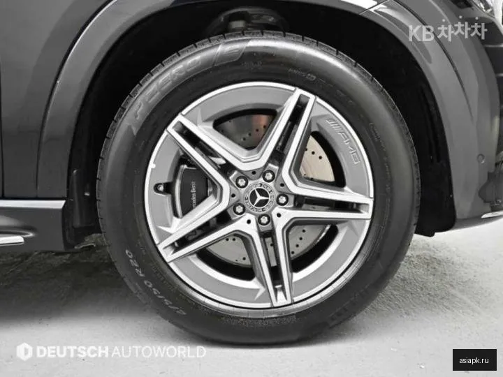 Mercedes-Benz GLE-Class 5