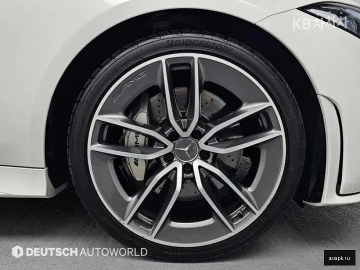 Mercedes-Benz CLS-Class 5
