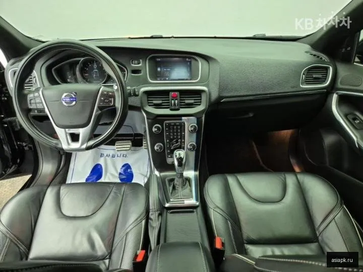 Volvo V40 5