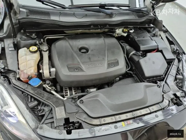 Volvo V40 6