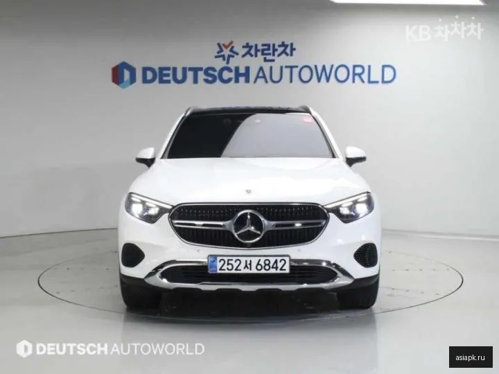 Mercedes-Benz GLC-Class 3