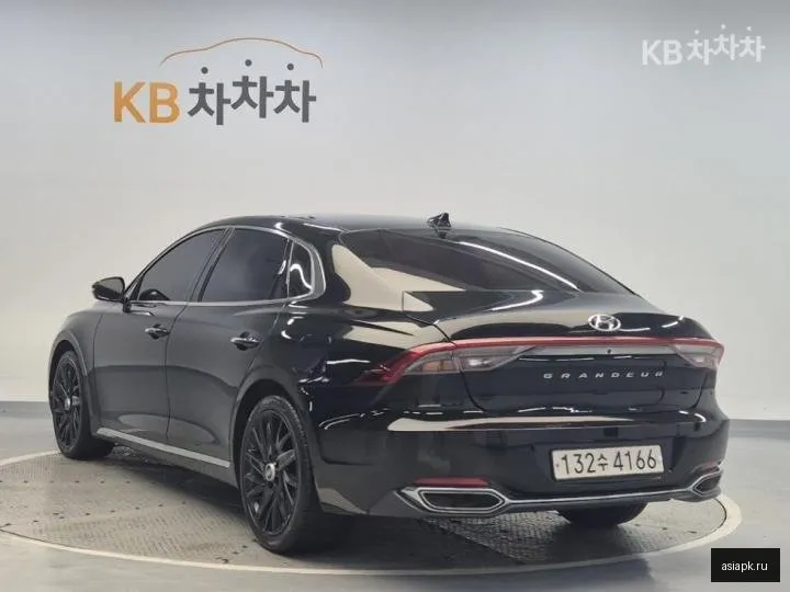 Hyundai Grandeur 4