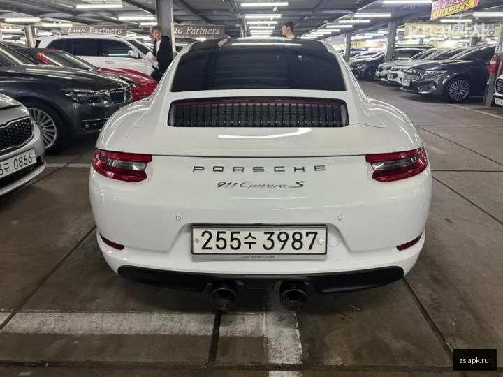 Porsche 911 5
