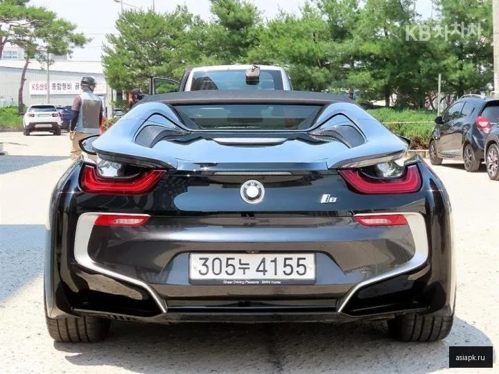 BMW i8 4