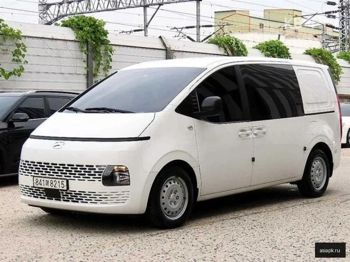 Hyundai Staria 2