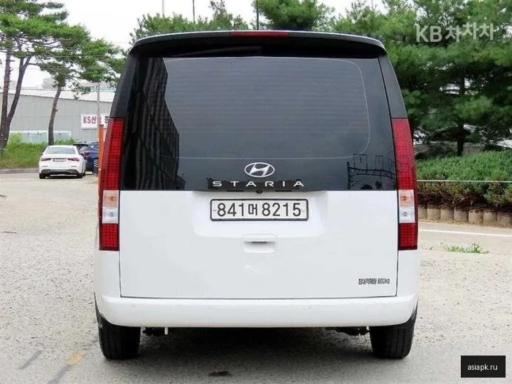 Hyundai Staria 4