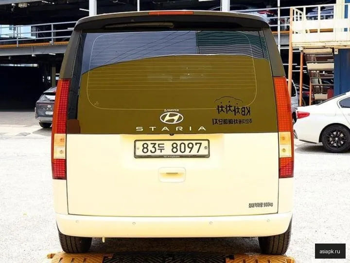 Hyundai Staria 3