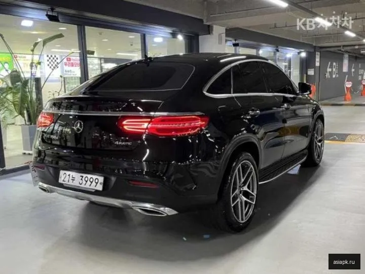 Mercedes-Benz GLE-Class 3
