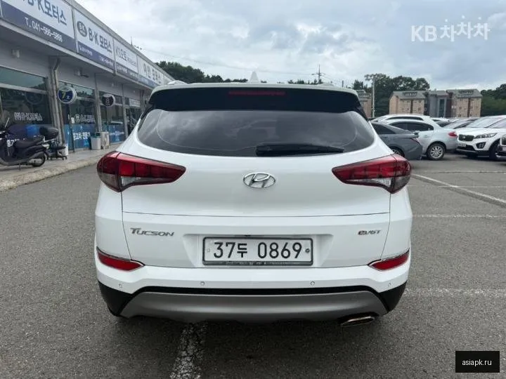Hyundai Tucson 4