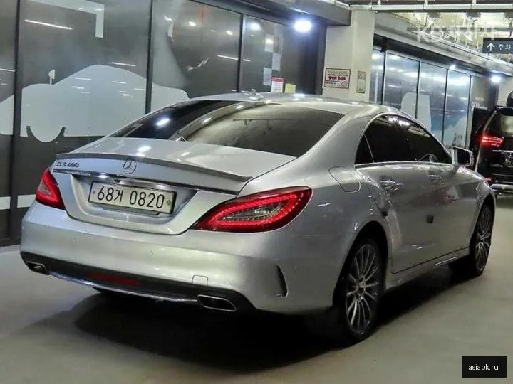 Mercedes-Benz CLS-Class 4