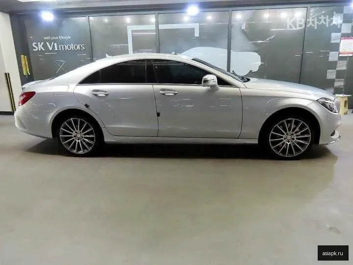 Mercedes-Benz CLS-Class 3