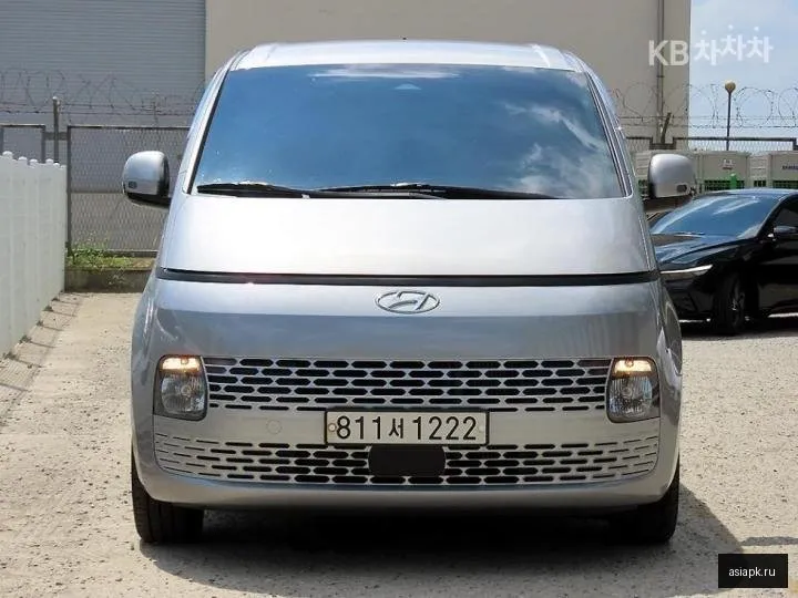 Hyundai Staria