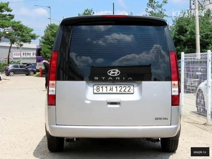 Hyundai Staria 4