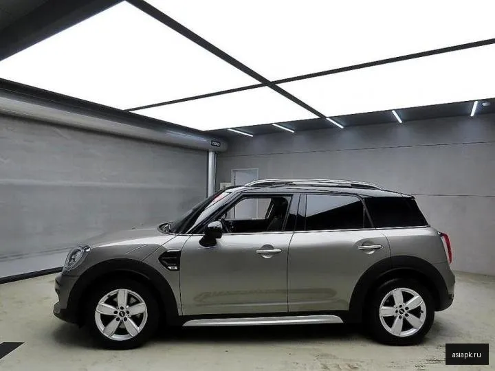 MINI Countryman 4