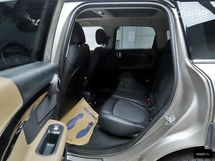 MINI Countryman 6