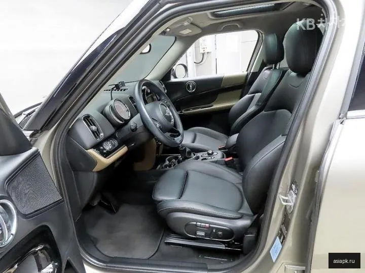 MINI Countryman 5