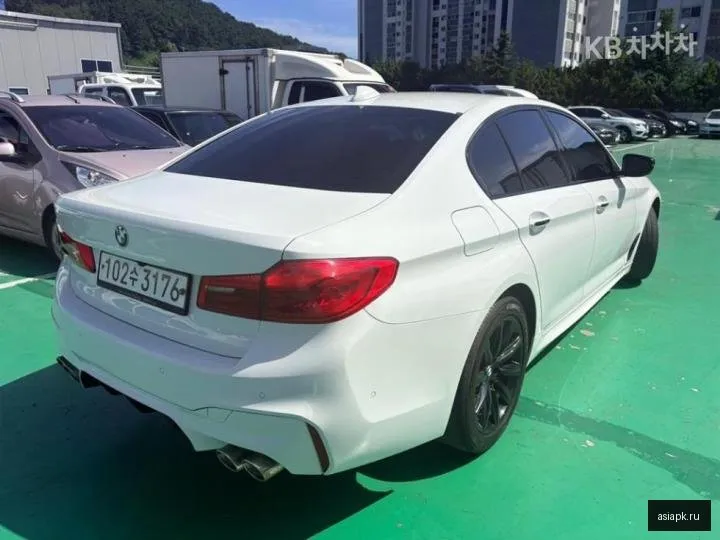 BMW 5-Series 5