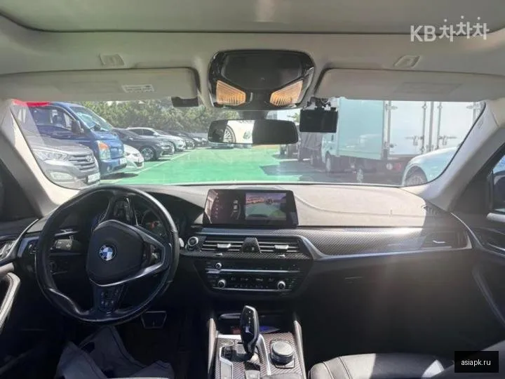 BMW 5-Series 6
