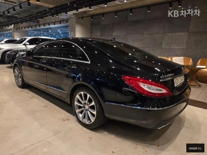 Mercedes-Benz CLS-Class 3