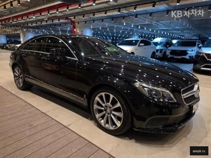 Mercedes-Benz CLS-Class 6