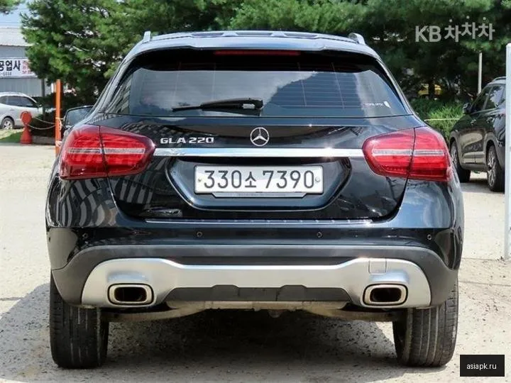 Mercedes-Benz GLA-Class AMG 4