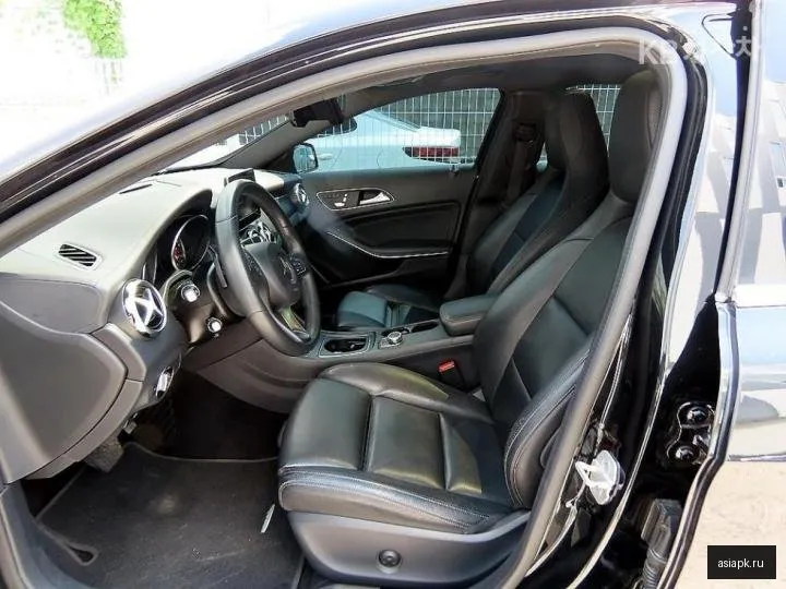 Mercedes-Benz GLA-Class AMG 5