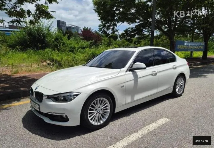 BMW 3-Series 2